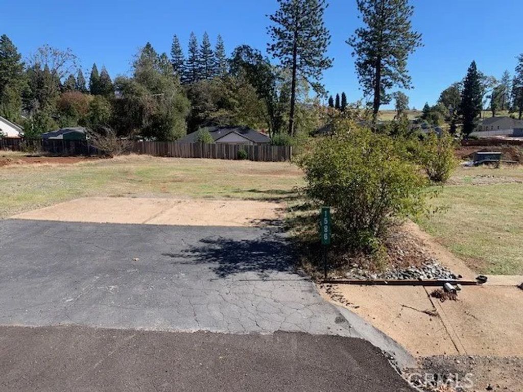 Photo of 1586 Gate Ln, Paradise, CA 95969 (MLS # PA25246522)