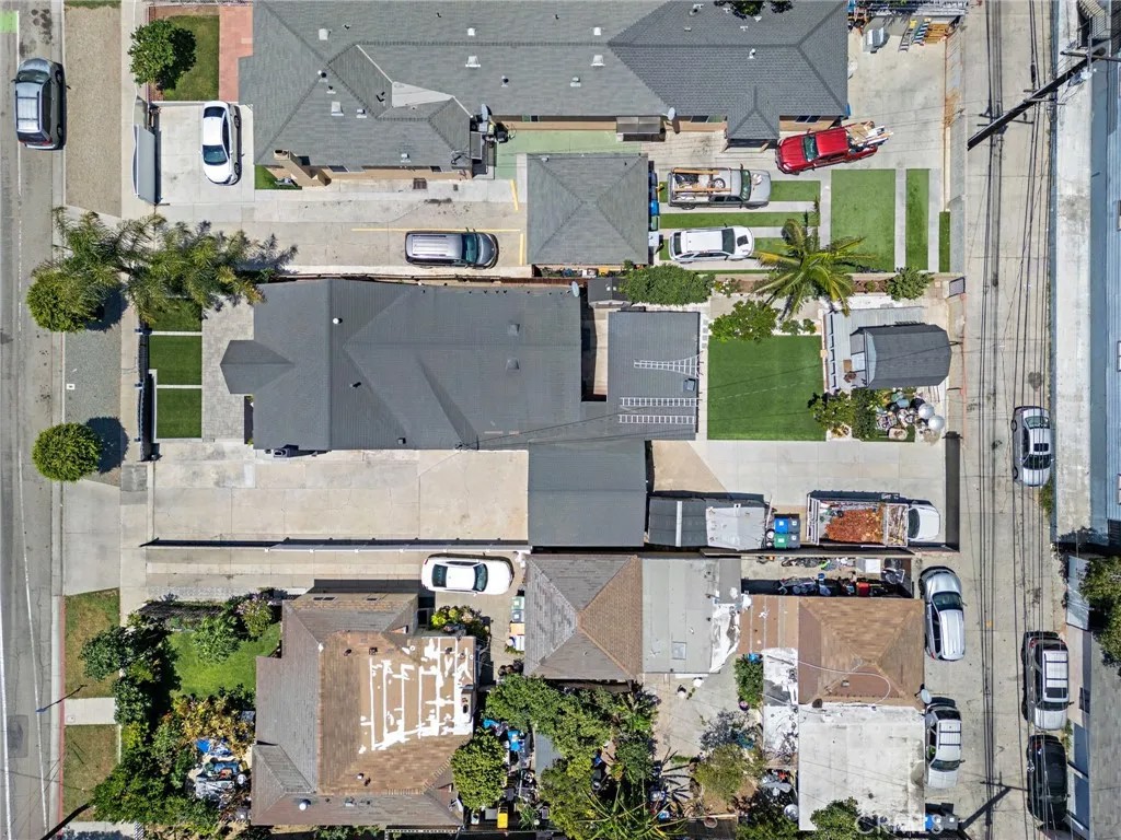 813 E Chestnut