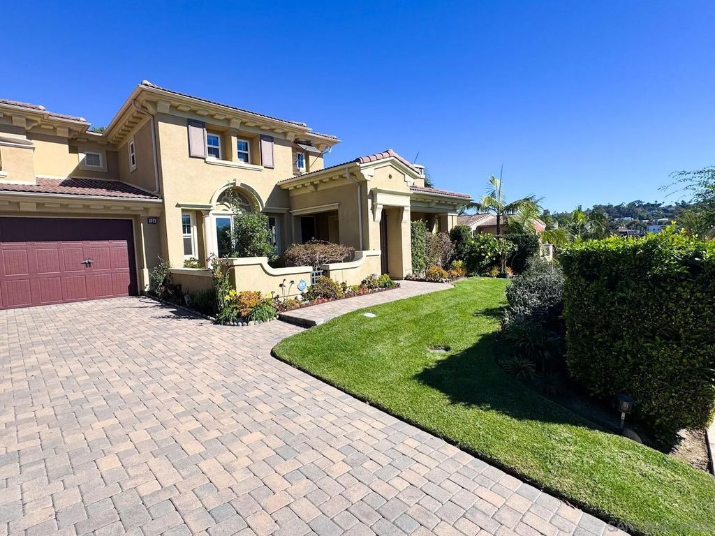Photo of 536 Quail Pointe Lane, Encinitas, CA 92024 (MLS # 250041705)