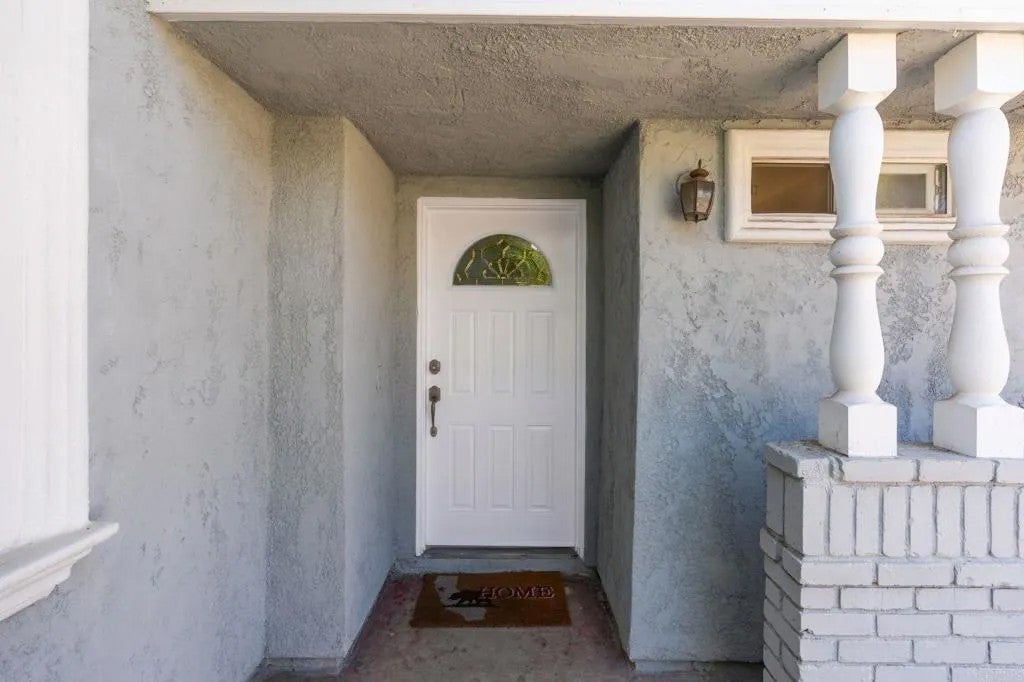 2851 Dahlia Avenue