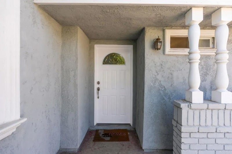 2851 Dahlia Avenue