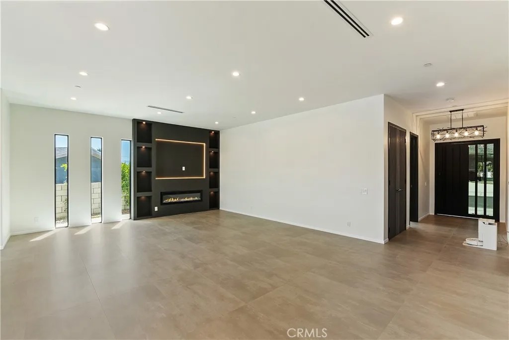 578 W AVENIDA CERCA