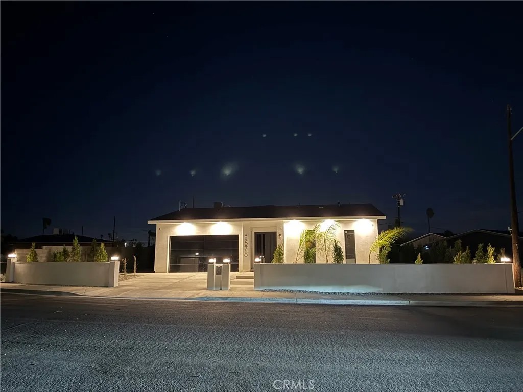 578 W AVENIDA CERCA