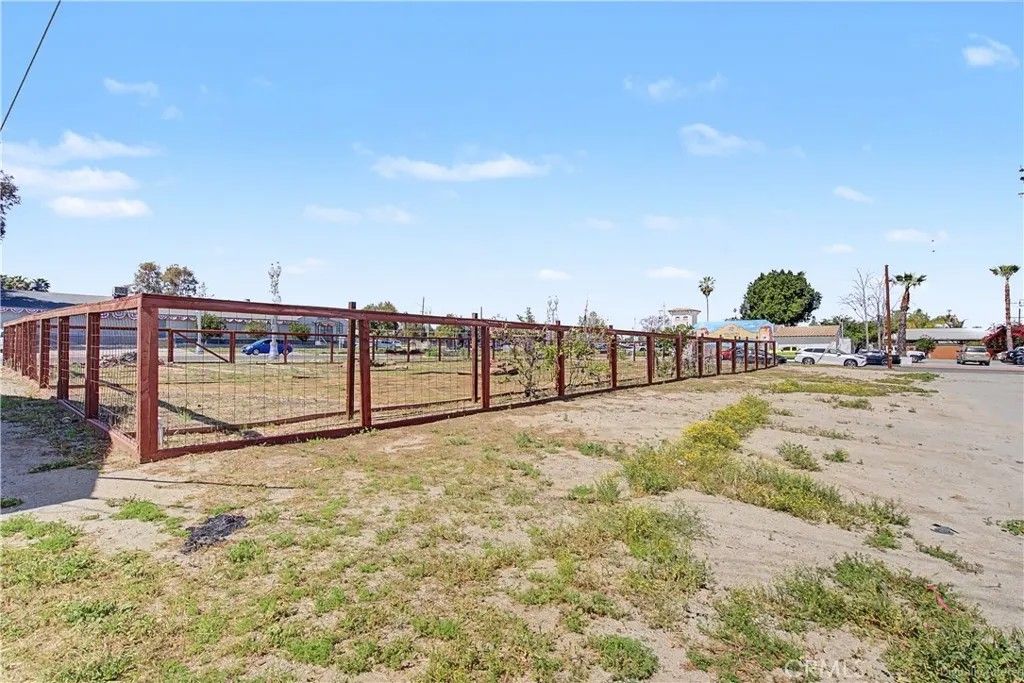 Photo of 603 S D St, Perris, CA 92570 (MLS # IV26057648)