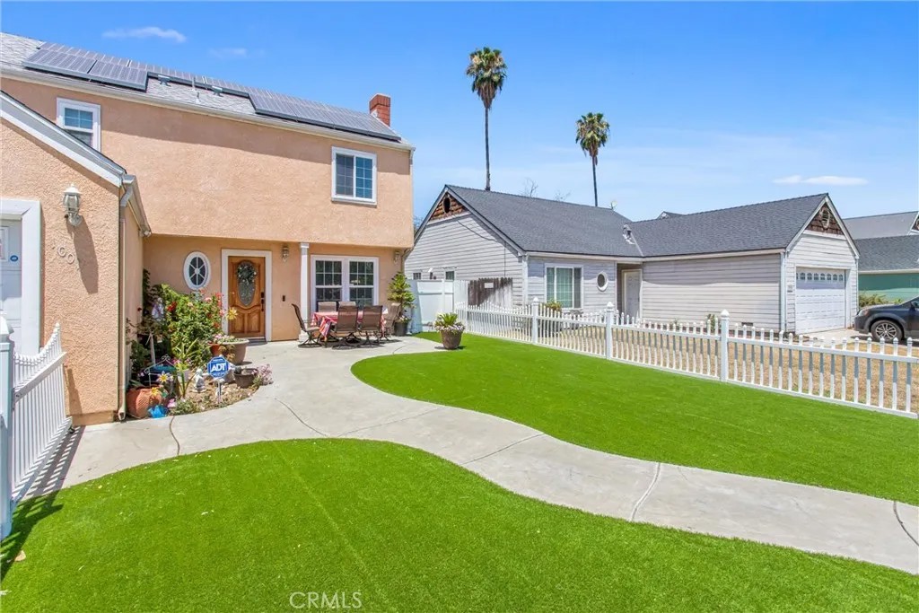 1001 Oak Glen