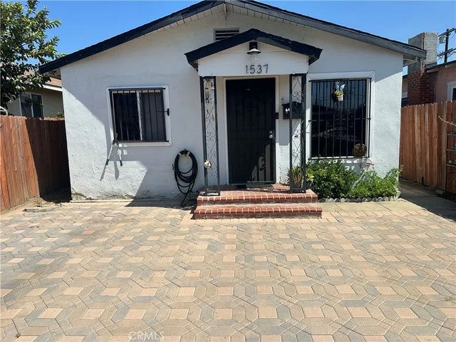 1537 W 60th, Los Angeles