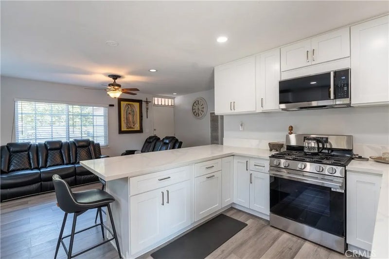 1646 S Monterey