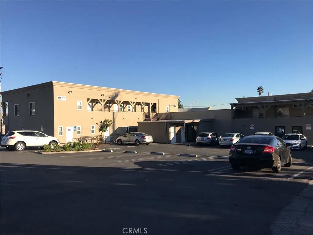 Photo of 1349 Altadena Drive #B, Pasadena, CA 91107 (MLS # WS25267422)