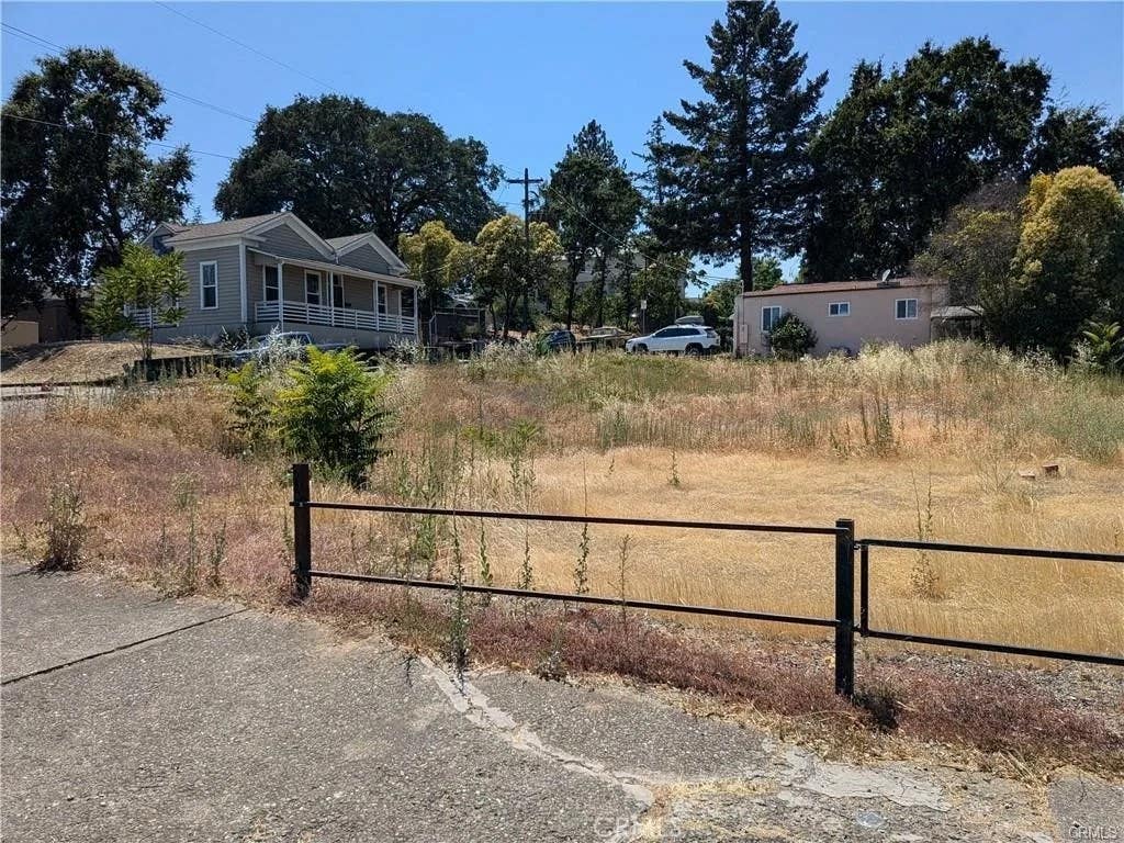 Photo of 455 N Forbes St, Lakeport, CA 95453 (MLS # LC26187790)