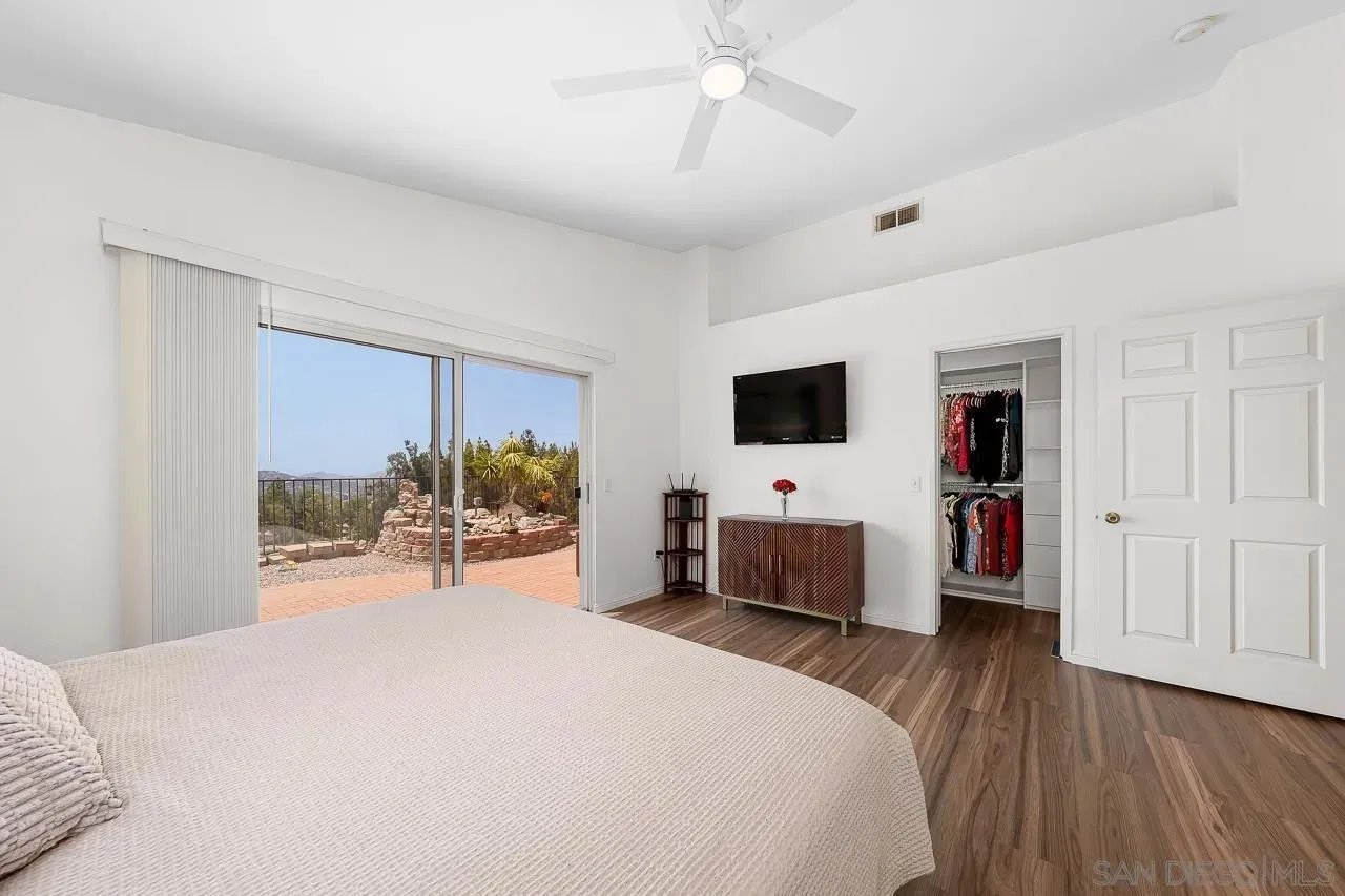 Alpine, California 91901, United States, 3 Bedrooms Bedrooms, ,2 BathroomsBathrooms,Residential,Active,190651