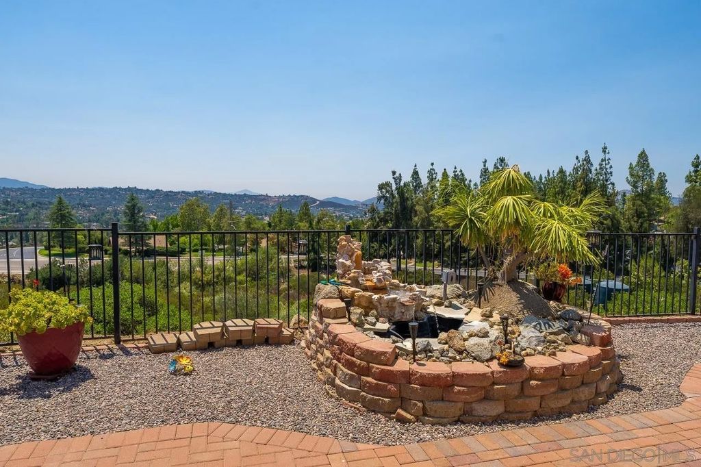 Photo of 2617 Lobelia Rd, Alpine, CA 91901 (MLS # 250036134)
