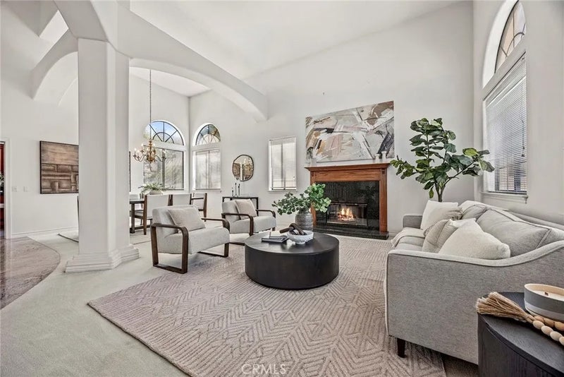 240 S Willowcreek Lane