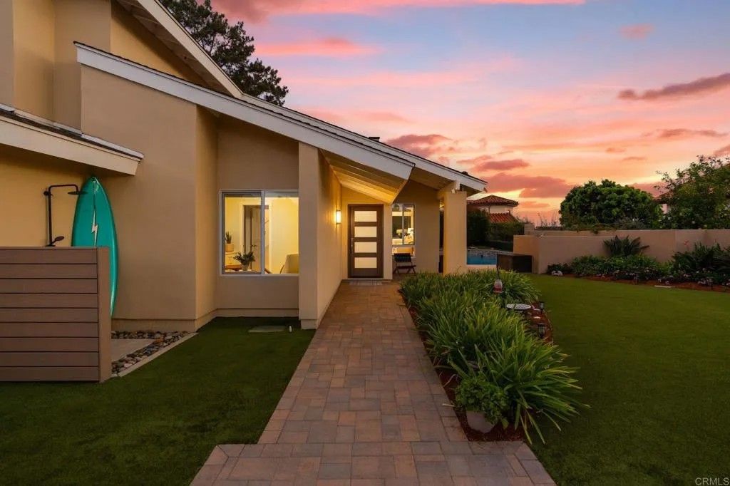 Photo of 2051 Wales Drive, Cardiff By The Sea, CA 92007 (MLS # NDP2600144)