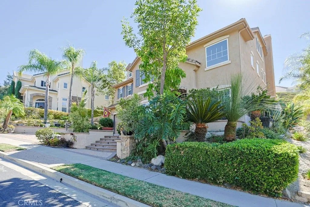 23612 Bradbury