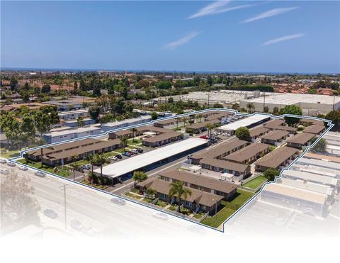 19131 Delaware Street Huntington Beach CA 92648