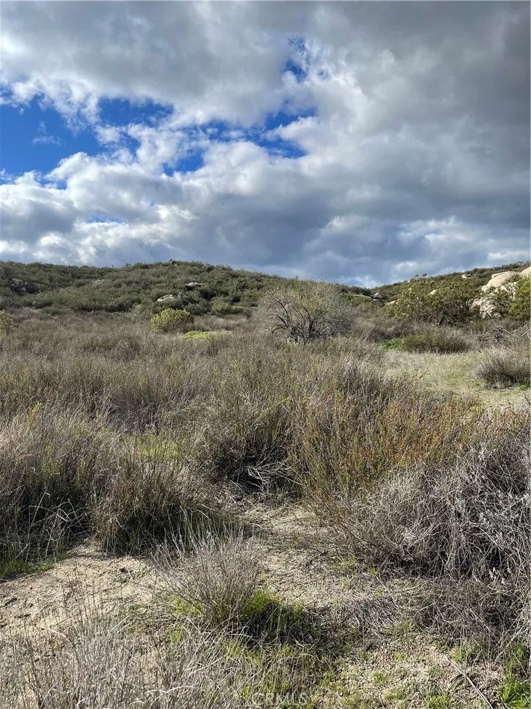 Photo of 44926 Benton Rd, Hemet, CA 92544 (MLS # SW26198047)