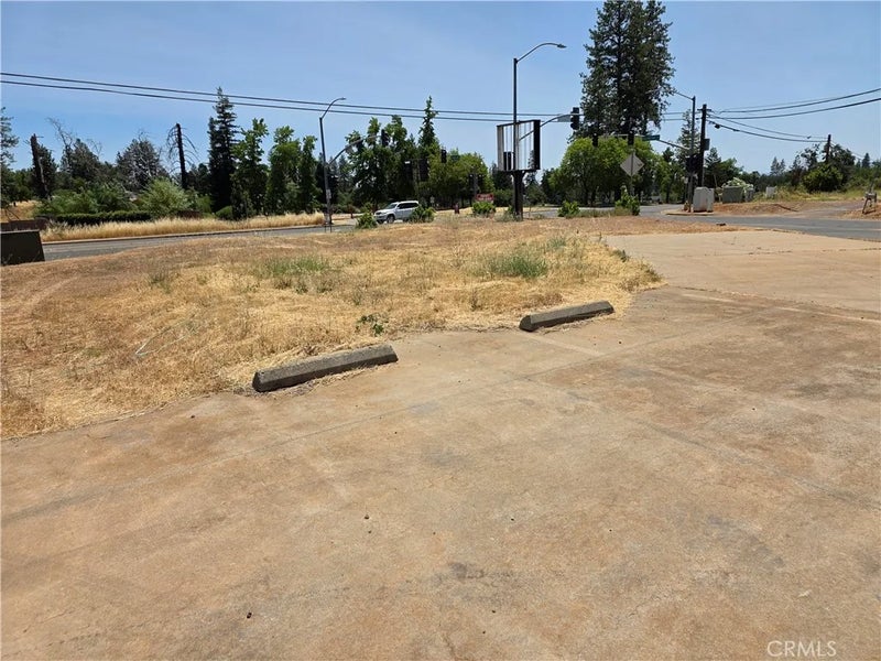 6201 Clark