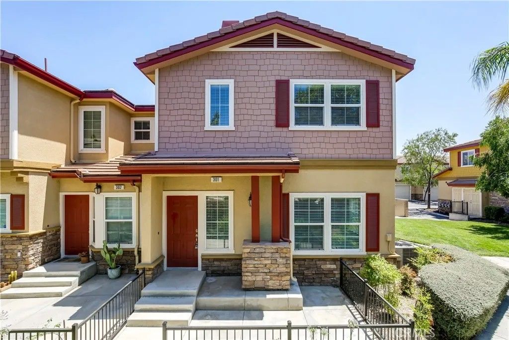 Photo of 1510 Orange Ave, Redlands, CA 92373 (MLS # IG26113291)