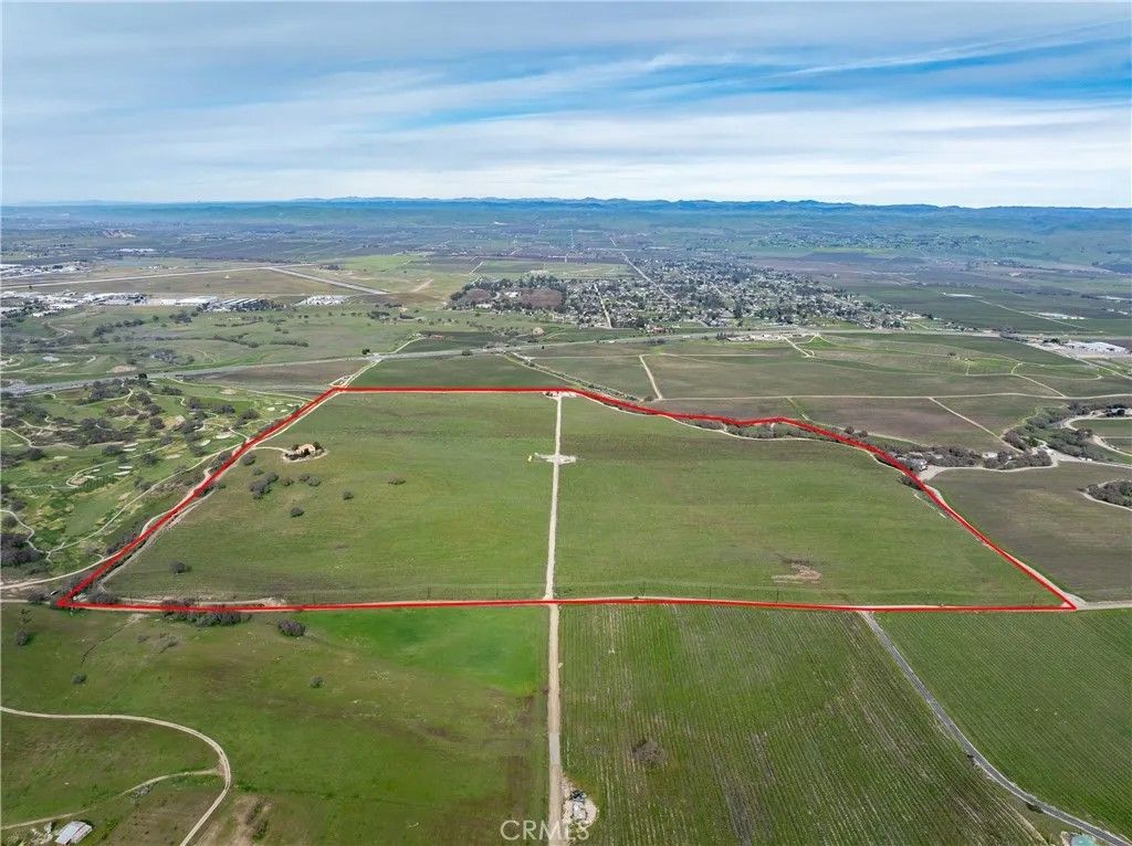 Photo of 4774 Mill Road, Paso Robles, CA 93446 (MLS # NS26015437)
