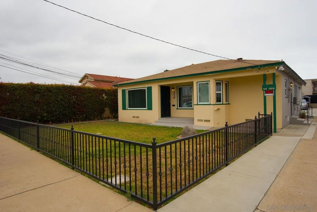 Photo of 170 Garrett Ave, Chula Vista, CA 91910 (MLS # 260012579)