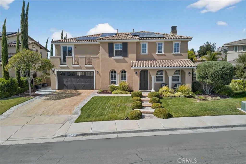 Photo of 46093 Hunter Trail, Temecula, CA 92592 (MLS # SW26071210)