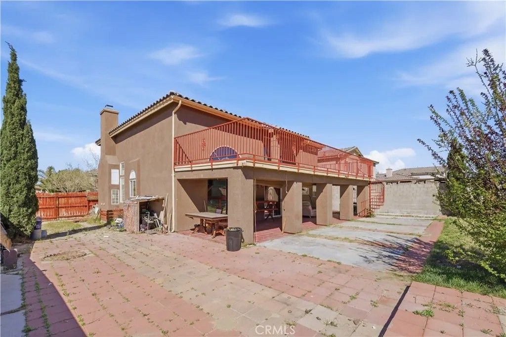 Photo of 5642 Lighthouse Ln, Palmdale, CA 93552 (MLS # SR26064128)