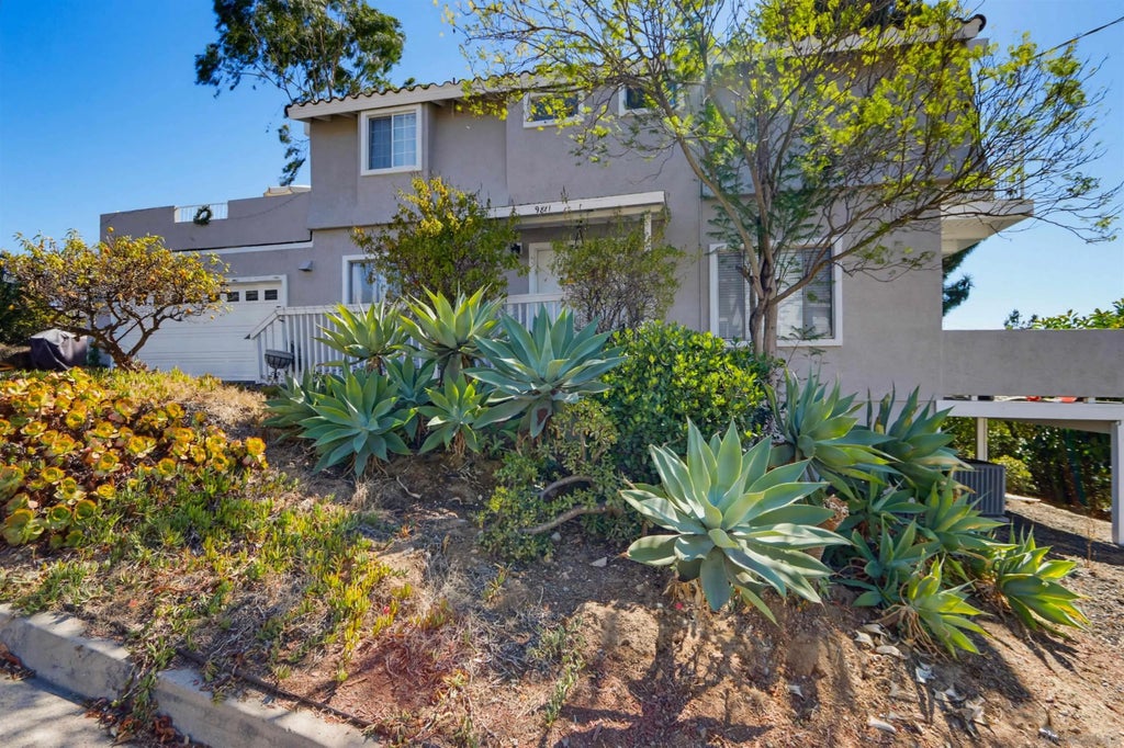 Photo of 9811 Eucalyptus Street, Spring Valley, CA 91977 (MLS # 260024995)