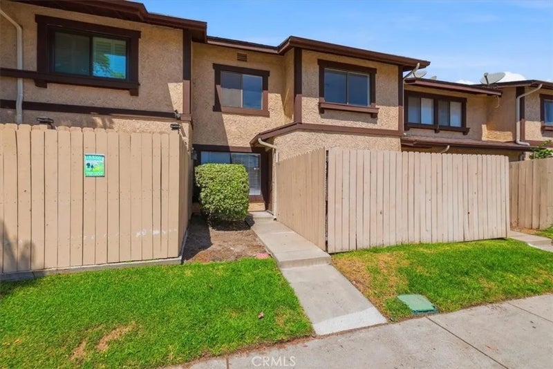8601 Sunland 5