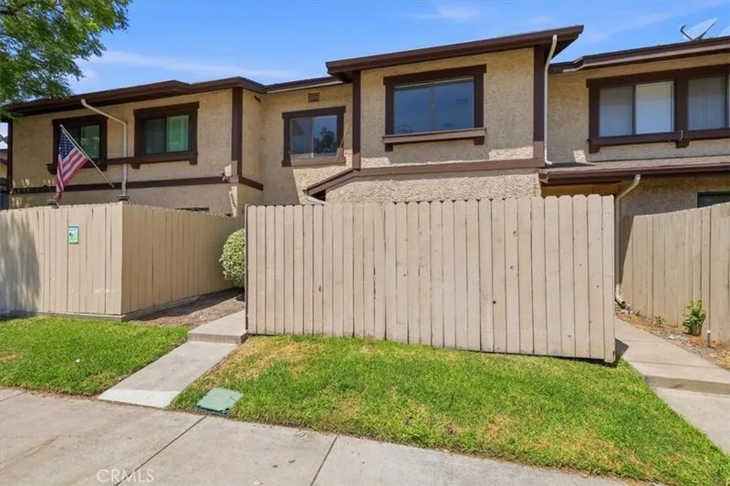 8601 Sunland 5