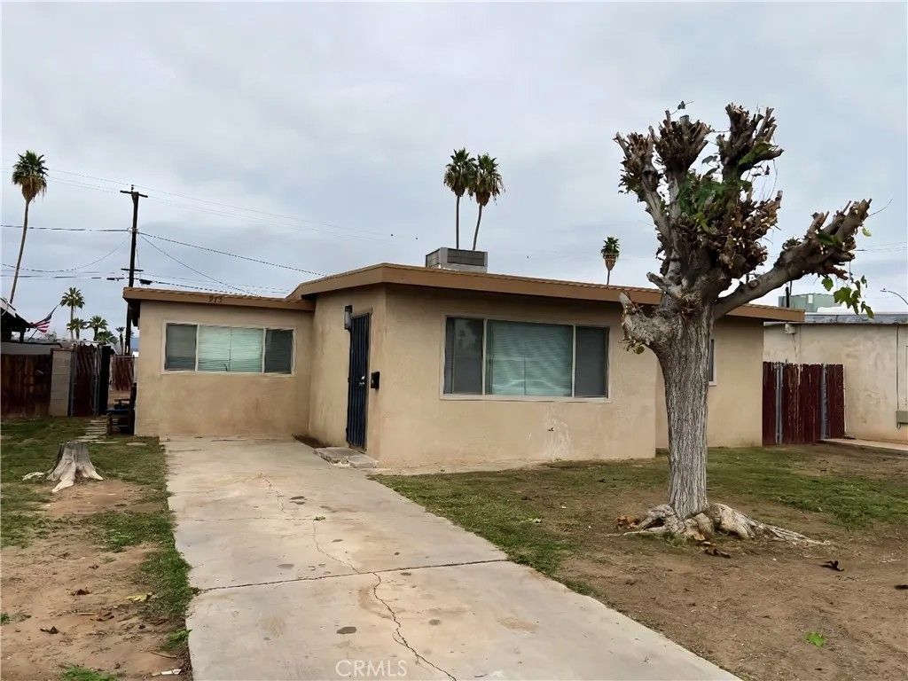 Photo of 975 E Avenue B, Blythe, CA 92225 (MLS # PW26014266)