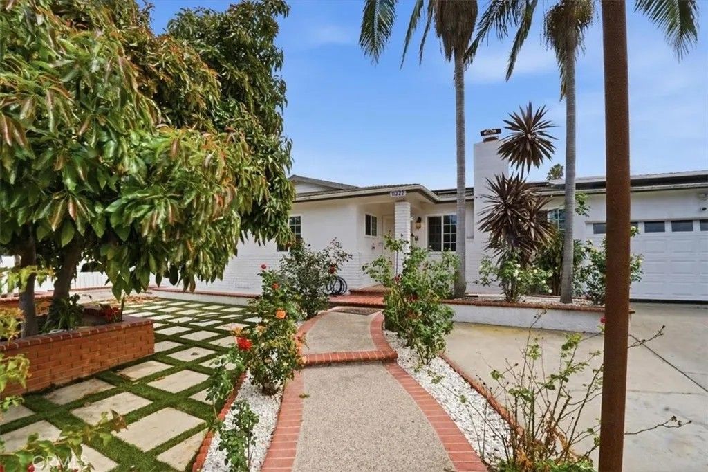 Photo of 11222 Wakefield Ave, Garden Grove, CA 92840 (MLS # IG26083227)