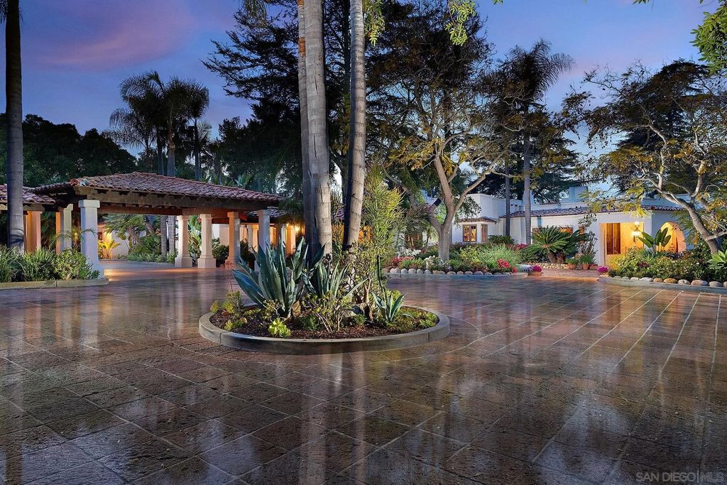 Photo of 6525 Lago Lindo, Rancho Santa Fe, CA 92067 (MLS # 260003941)