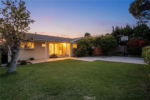 Tiny photo for 27415 Larchbluff Drive, Rancho Palos Verdes, CA 90275 (MLS # PV25238480)