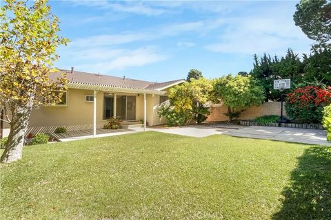 Tiny photo for 27415 Larchbluff Drive, Rancho Palos Verdes, CA 90275 (MLS # PV25238480)