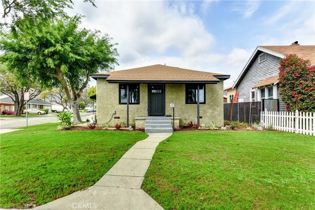 Photo of 551 W Crescent Drive, Azusa, CA 91702 (MLS # PW25276939)