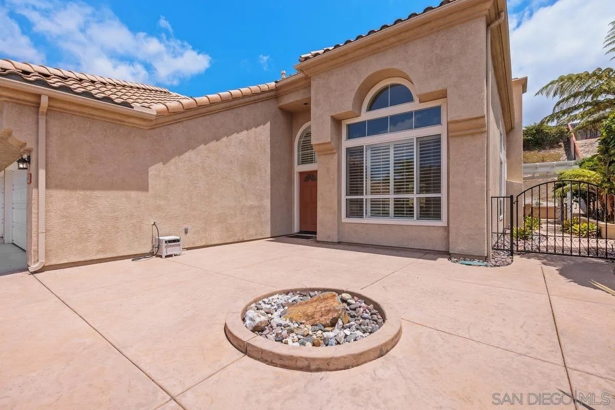 4903 Bella Collina St