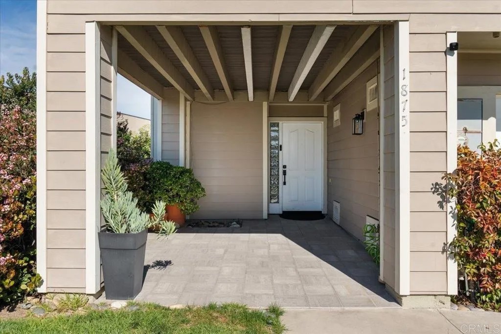 1875 Parliament Drive