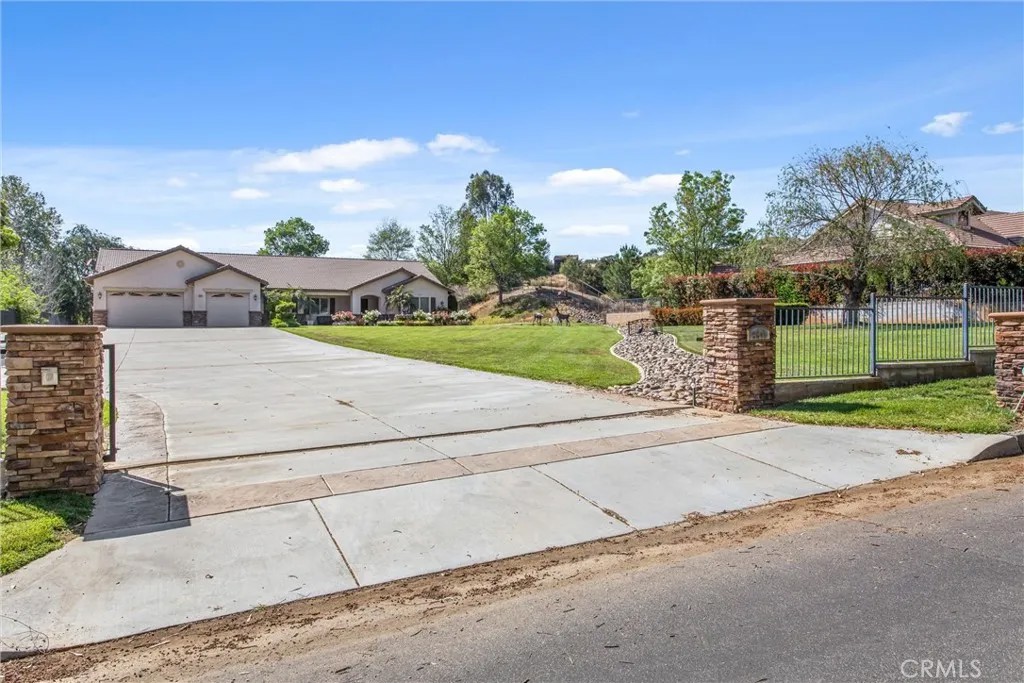 9841 Kehl Canyon