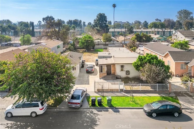 2106 E 113th