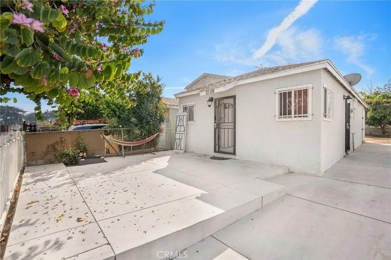 2106 E 113th