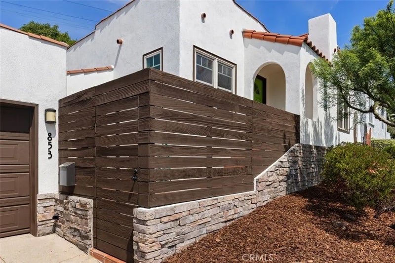 853 Banks Court Drive