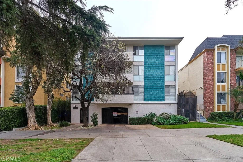 244 S La Fayette Park 301