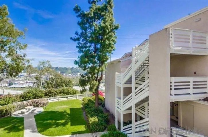 7127 Camino Degrazia 130