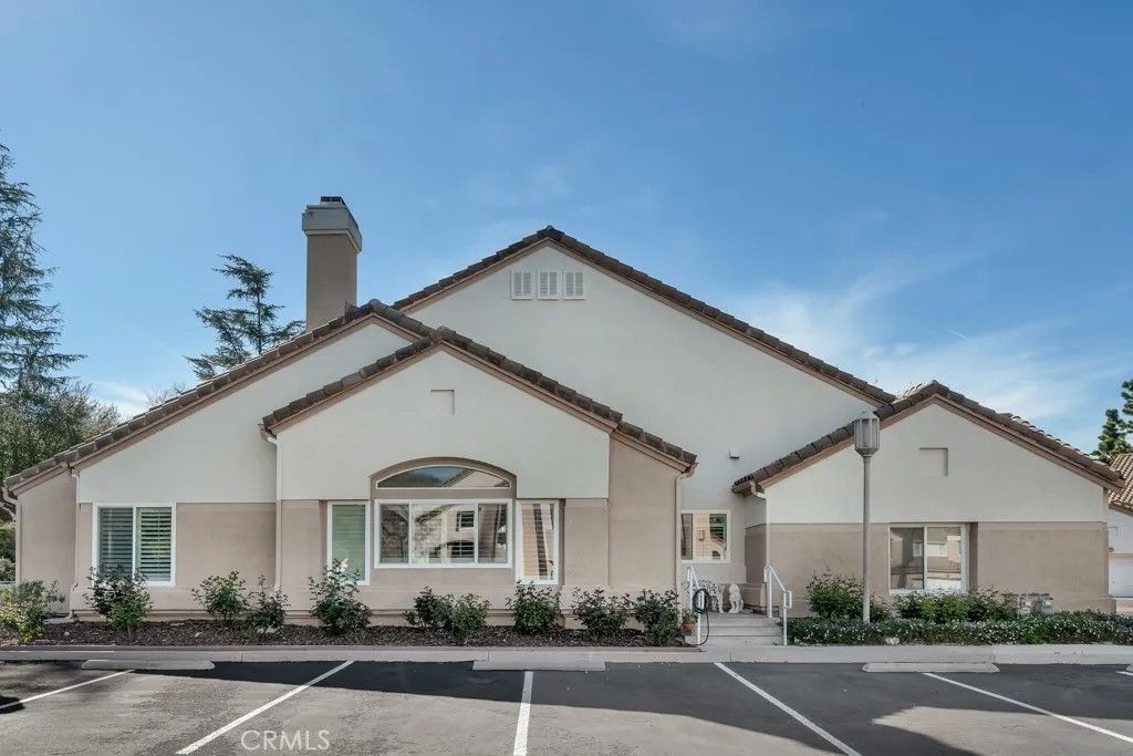 Photo of 638 High Plains, Simi Valley, CA 93065 (MLS # SR26045637)