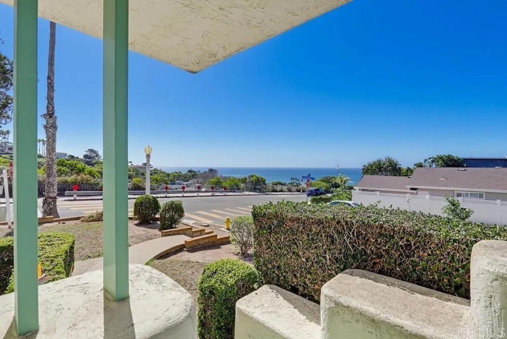 1005 Alexandria Dr