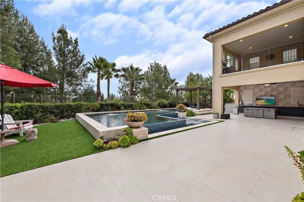 Photo of 10 Hyacinth, Lake Forest, CA 92630 (MLS # OC26071272)