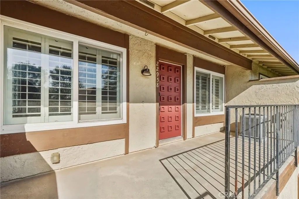Photo of 22958 Via Nuez, Mission Viejo, CA 92691 (MLS # OC25276736)