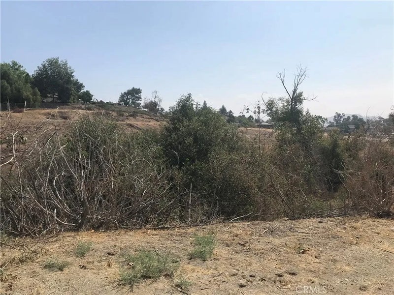 6401 Peralta