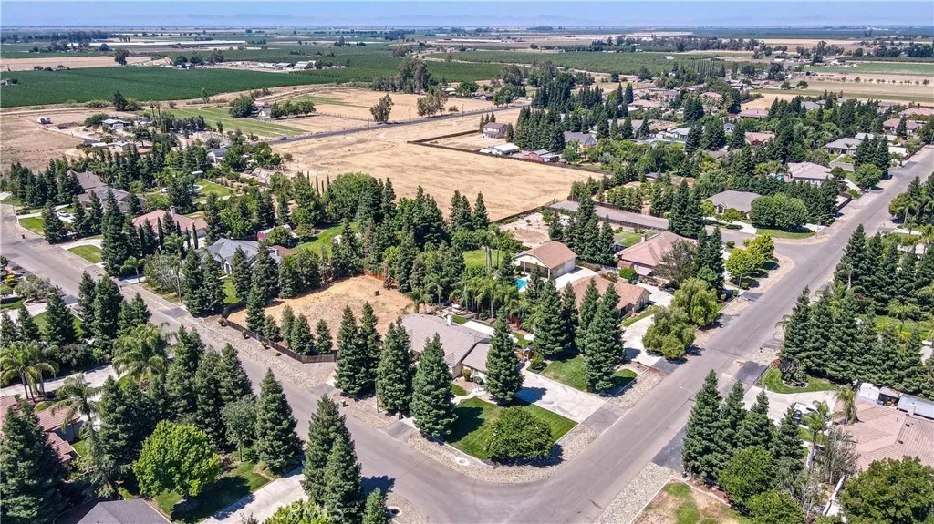 1155 Lady Di Court