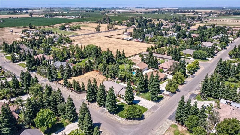 1155 Lady Di Court